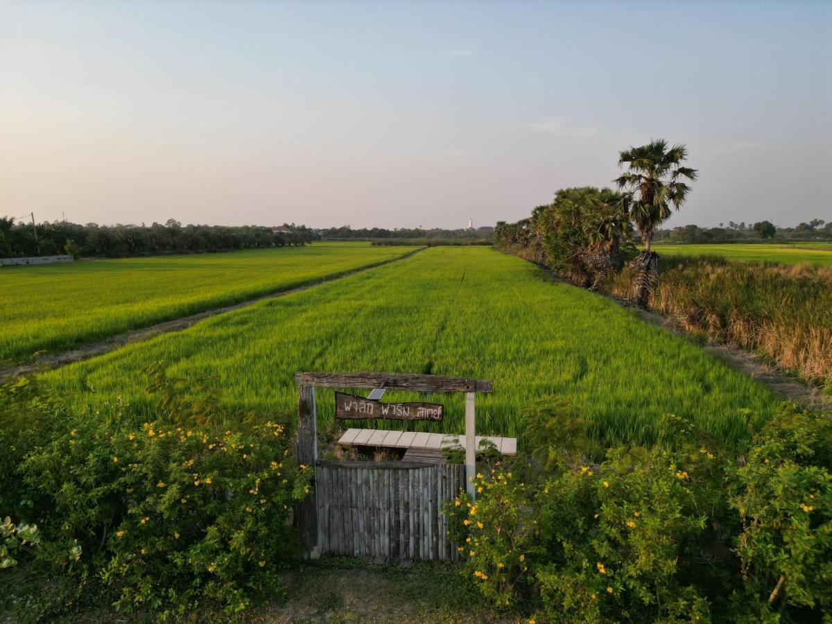 Falik Farm Stay プラナコーン・シー・アユタヤ エクステリア 写真
